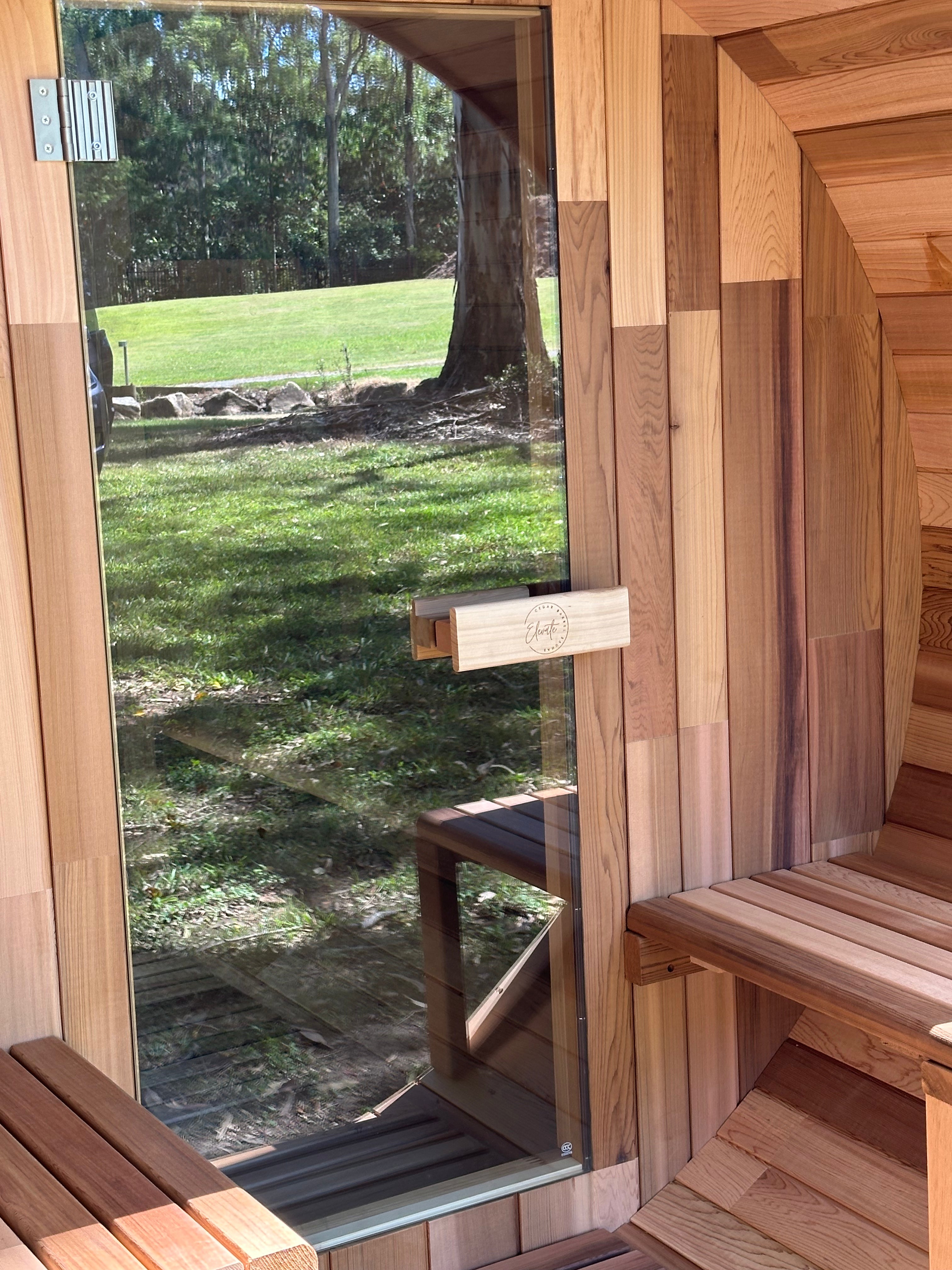 Deluxe 4-6 Person Traditional Cedar Barrel Sauna