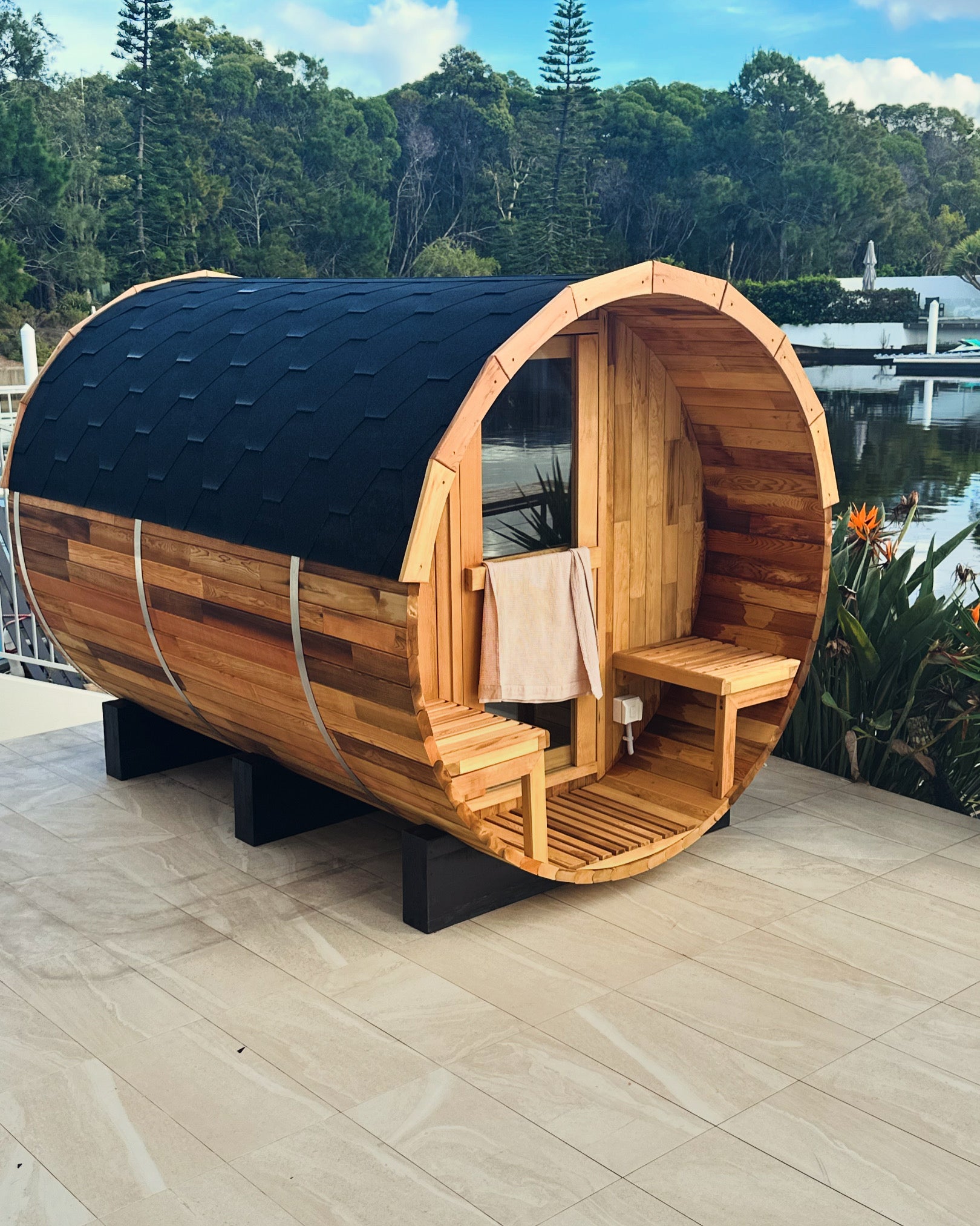 Traditional 6 Person Cedar Barrel Sauna