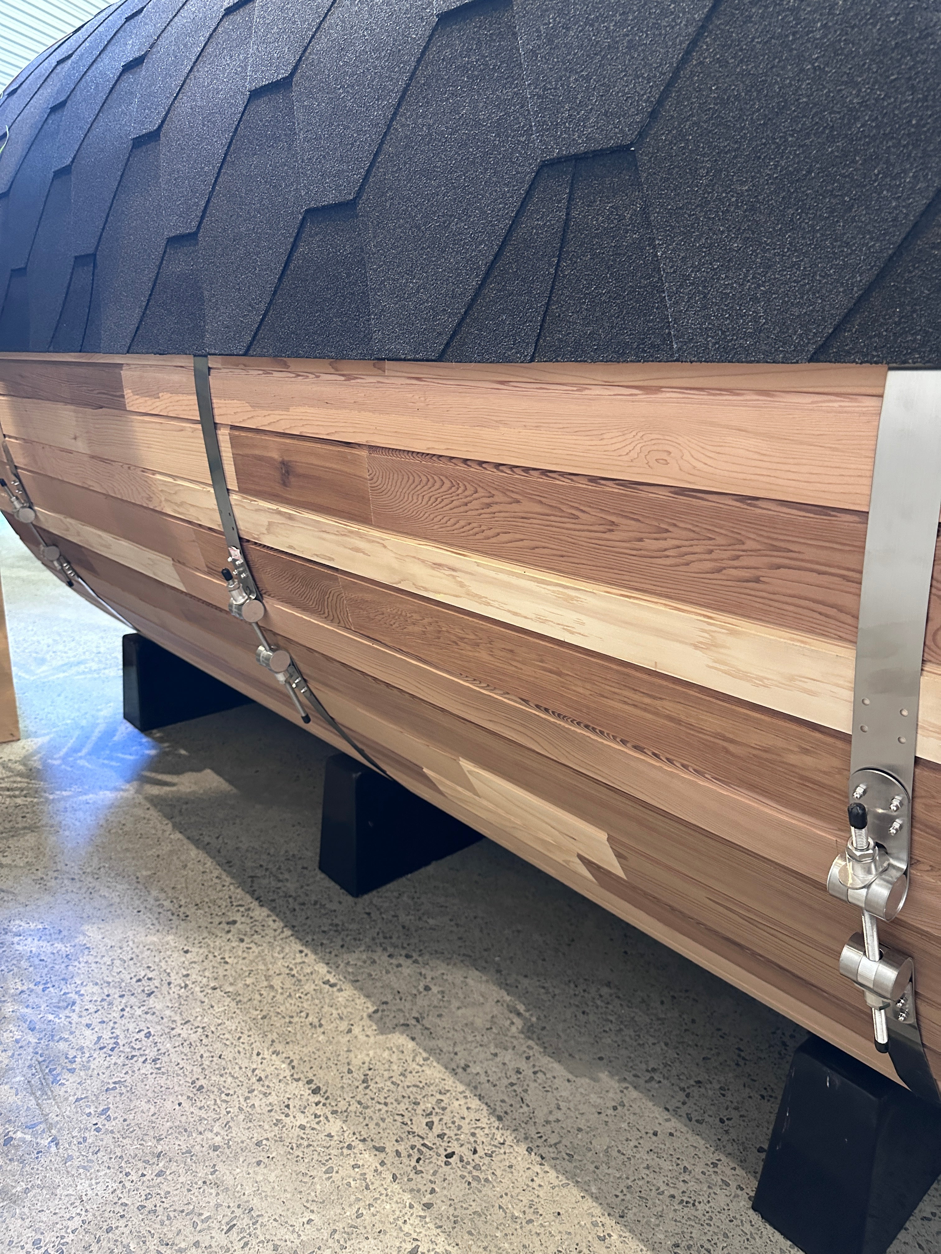 Deluxe 4-6 Person Barrel | Natural Cedar