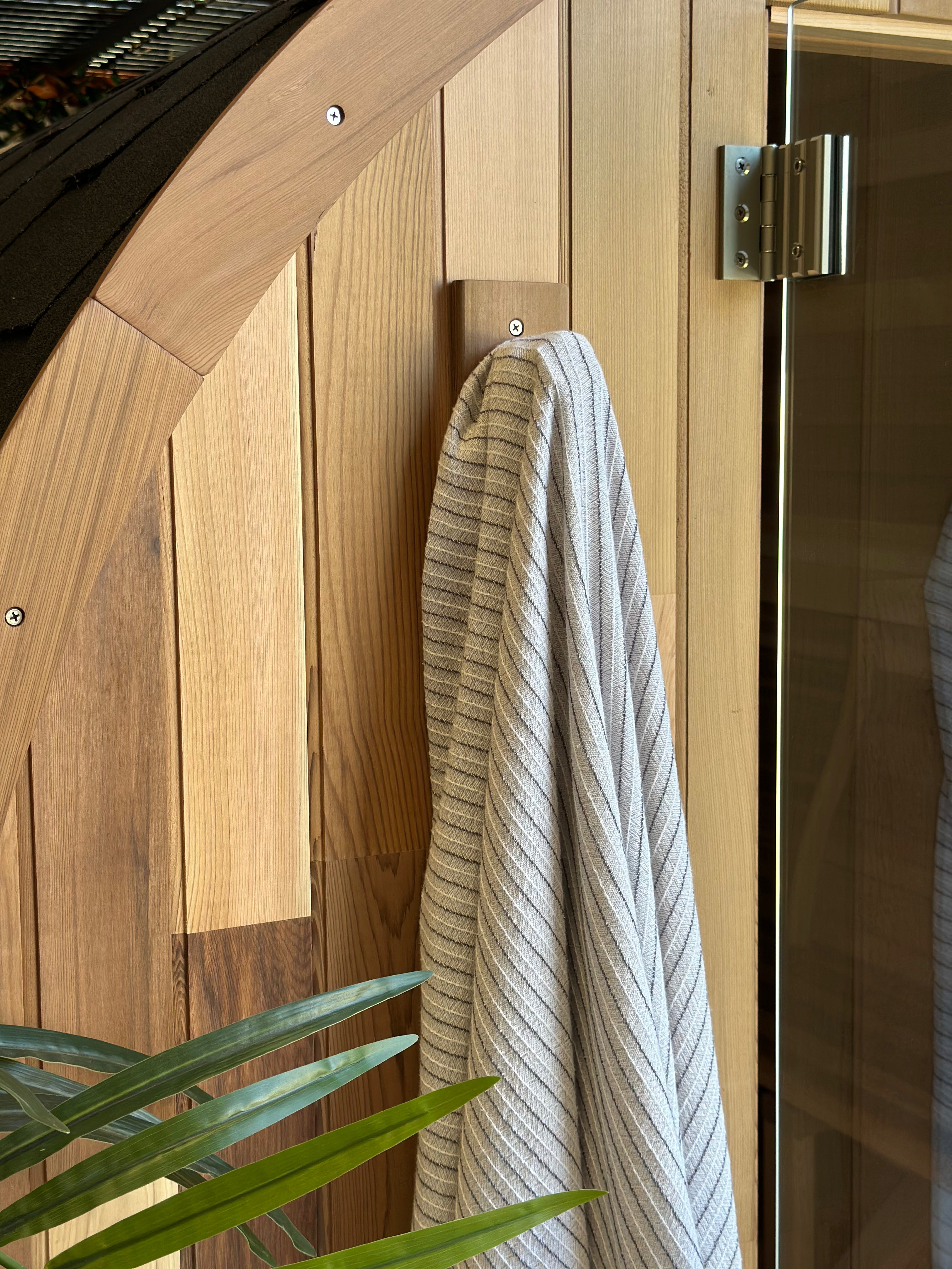 Cove Rearview 4 Person Traditional Cedar Barrel Sauna