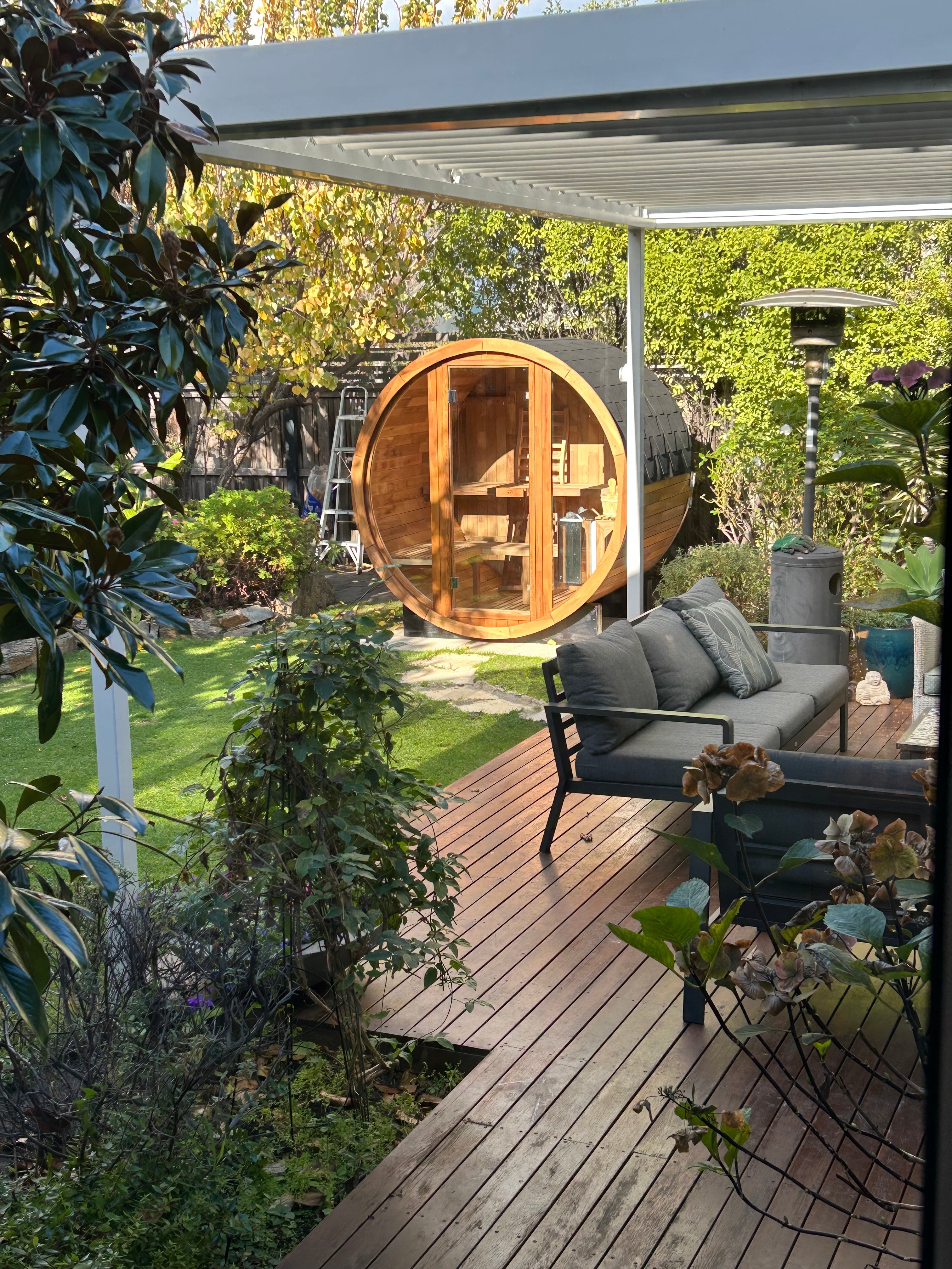 Curve Cedar Ice Bath + Outlook 4 Person Sauna