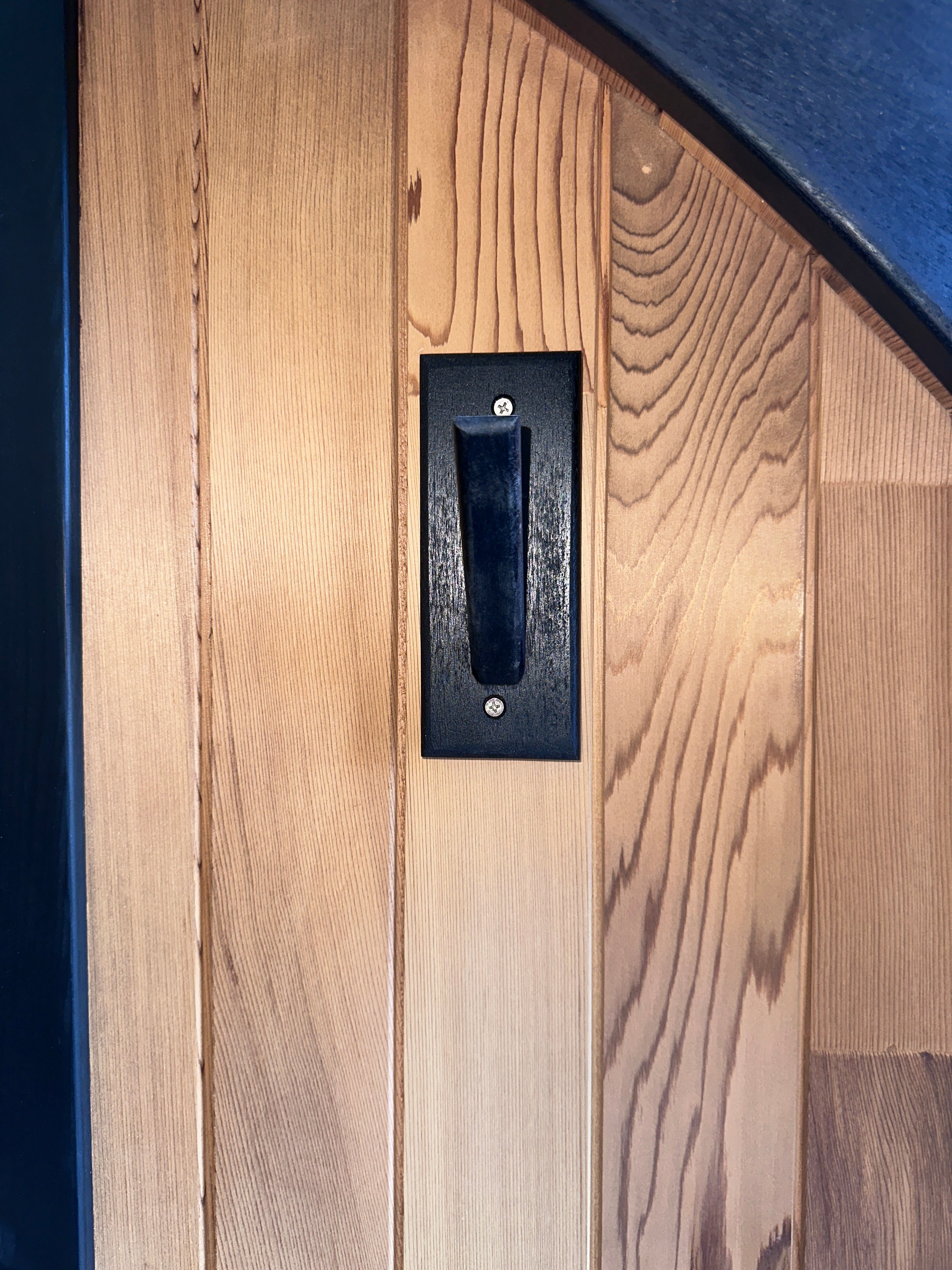 Urban 2-4 Person Traditional Cedar Barrel Sauna | Black Edition